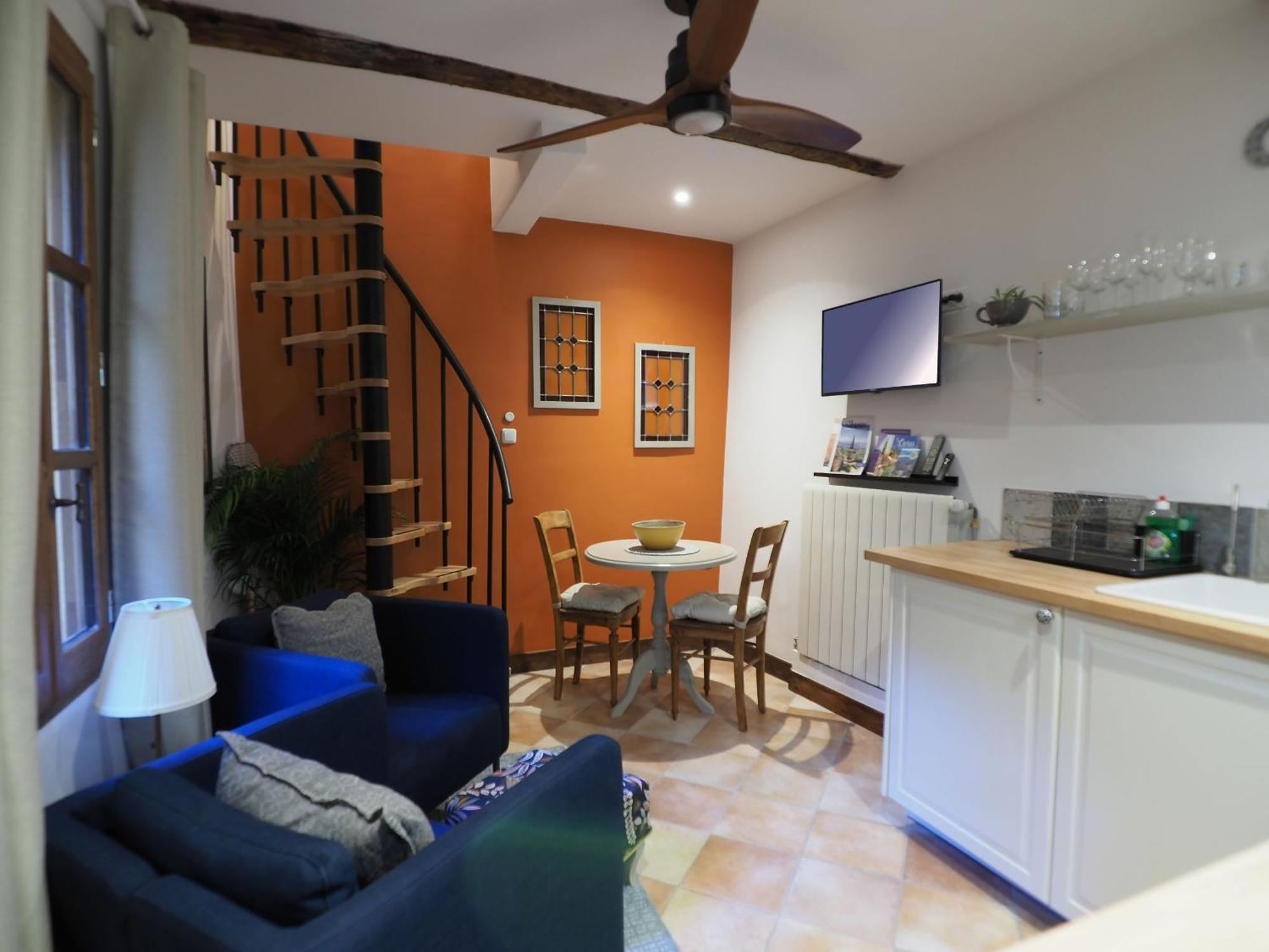 Cent Cinq - Unique Apartments In The Heart Of Apt Dış mekan fotoğraf